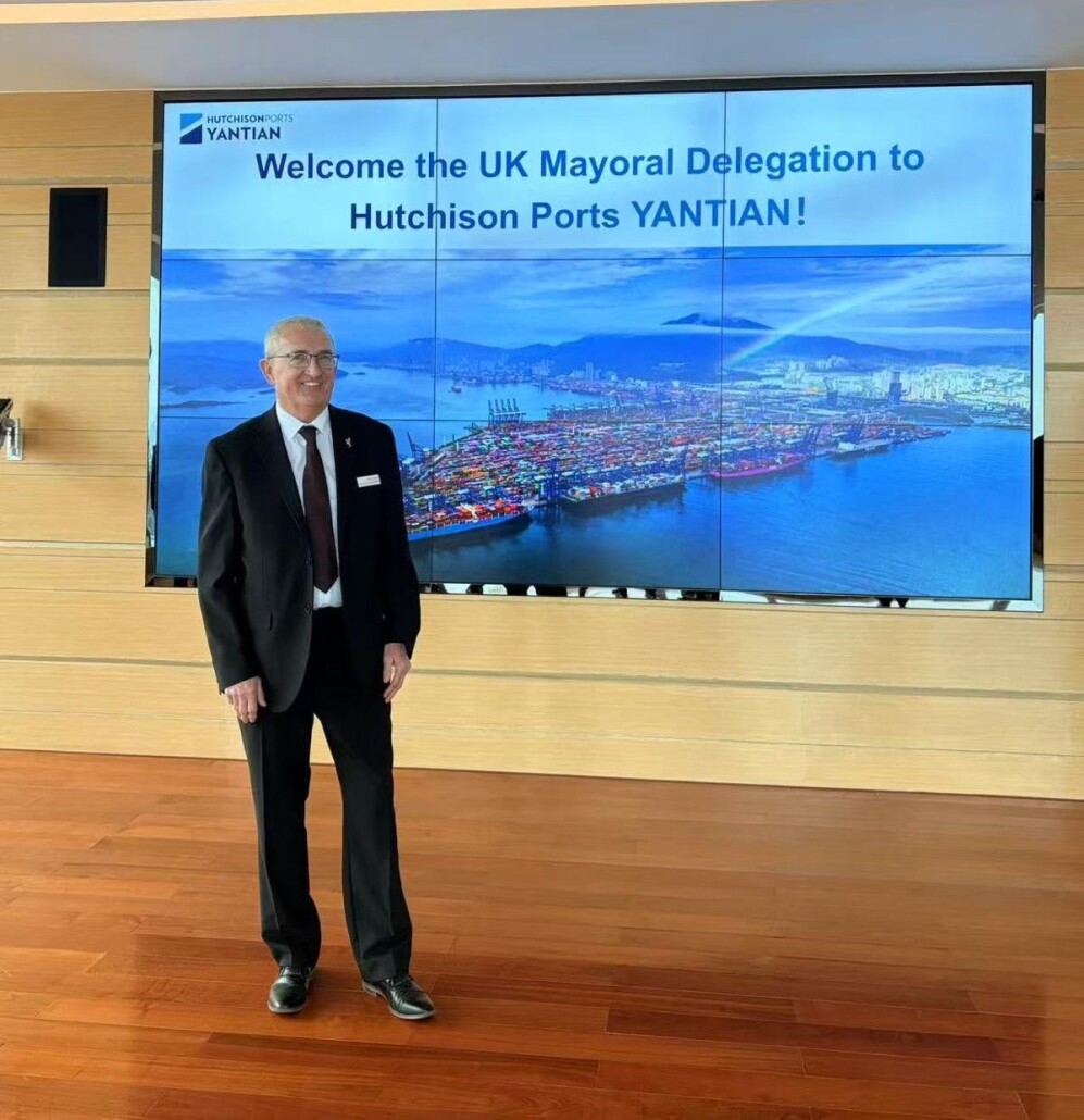 Deputy Mayor Mike Wharton arriving on the trade mission to China